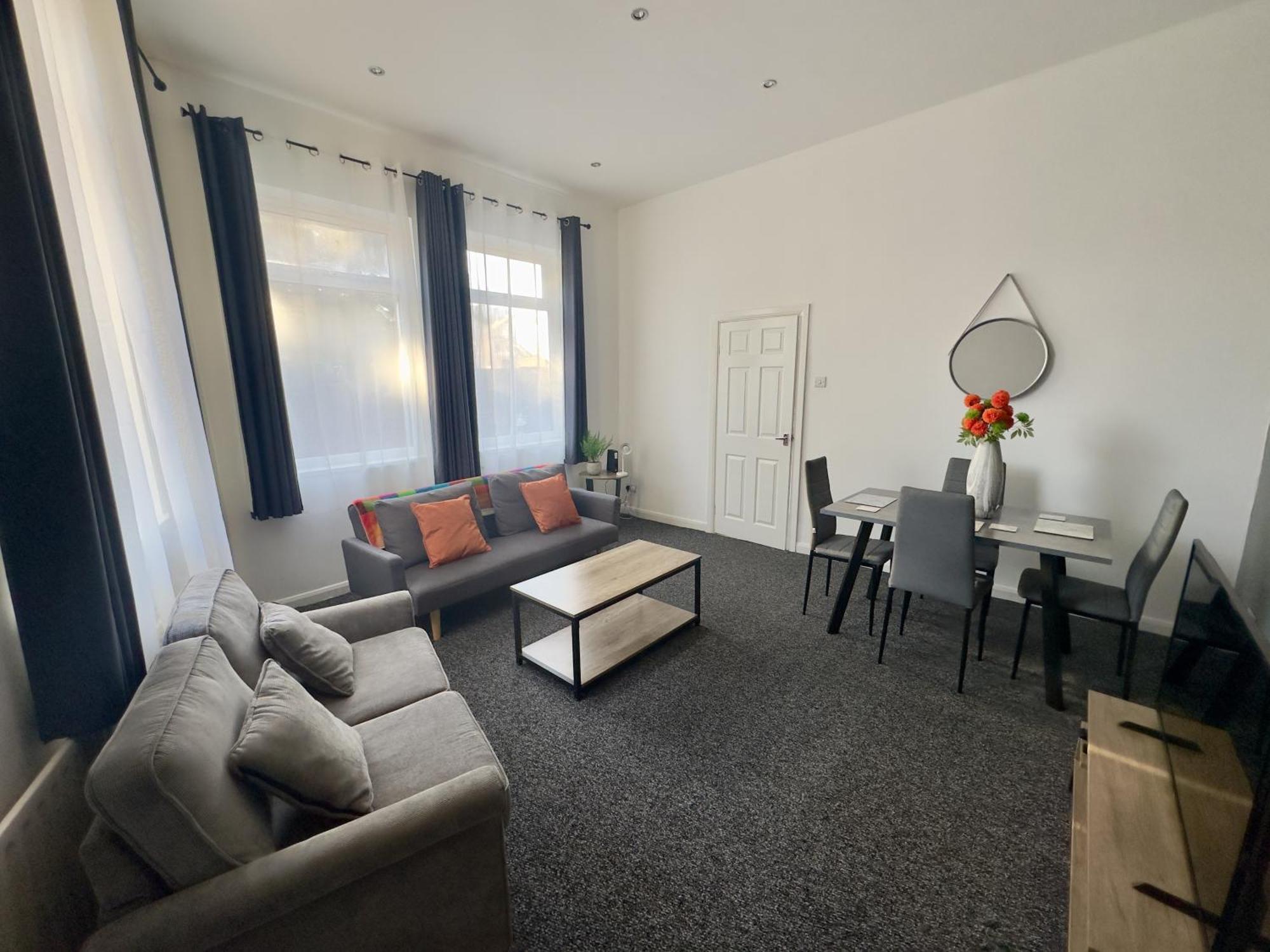 Large Ground Floor Apartment - South Shields - 3 Minutes From South Tyneside Hospital, 8 Minutes From Beach Buitenkant foto